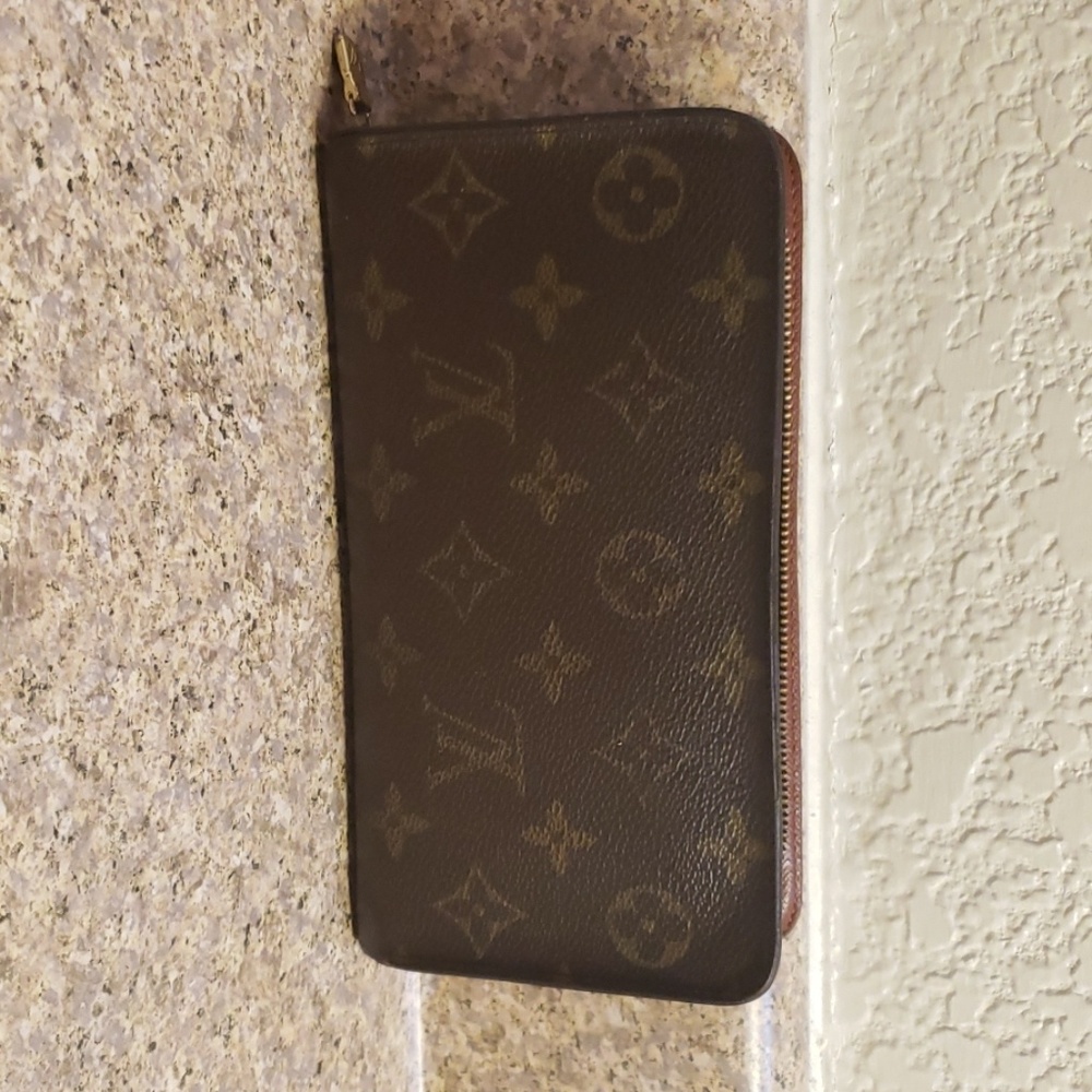 LV Vintage  zipper wallet